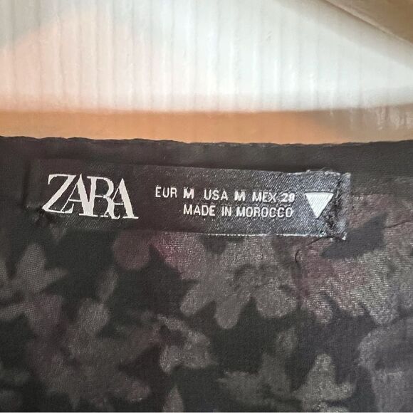 Zara Basic Fully Lined All Over Floral Shirred A-Line Dress Size Medium - Picture 9 of 10